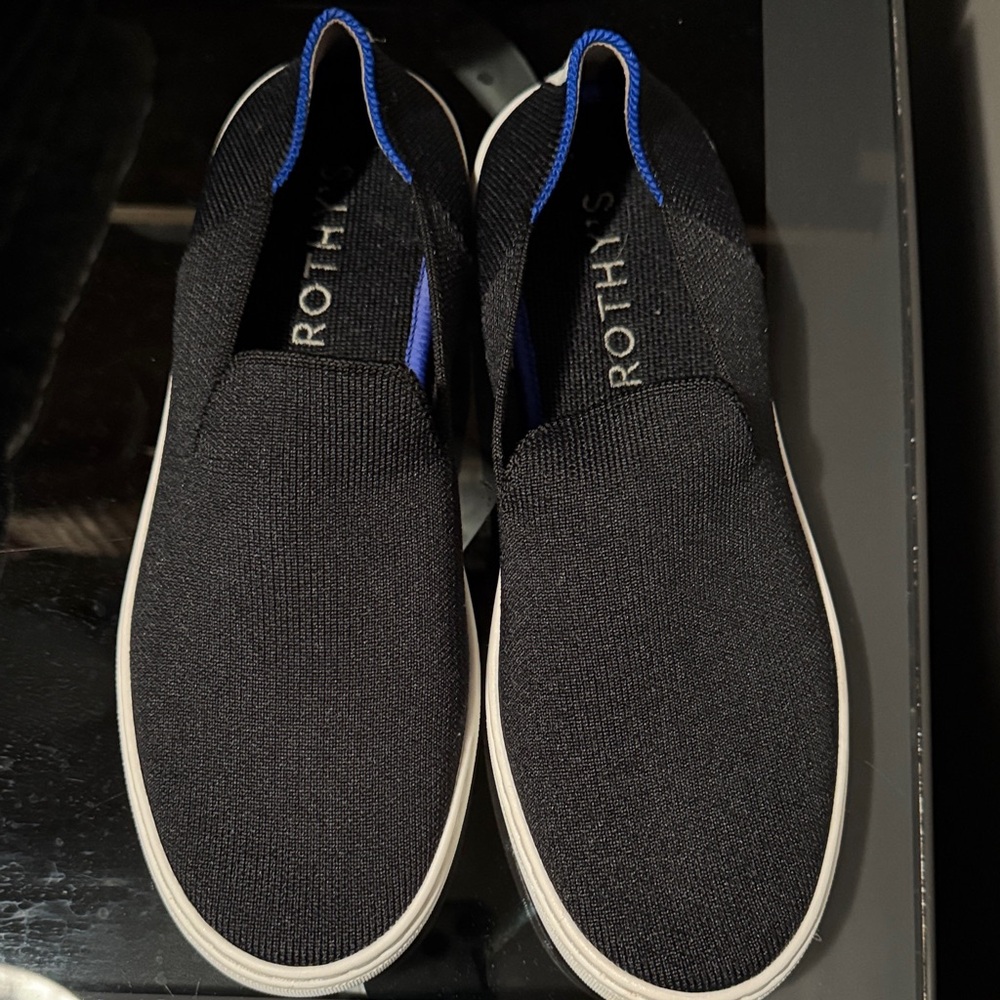 Size 8 Rothy's Women’s Black and Blue Slip-On sneakers